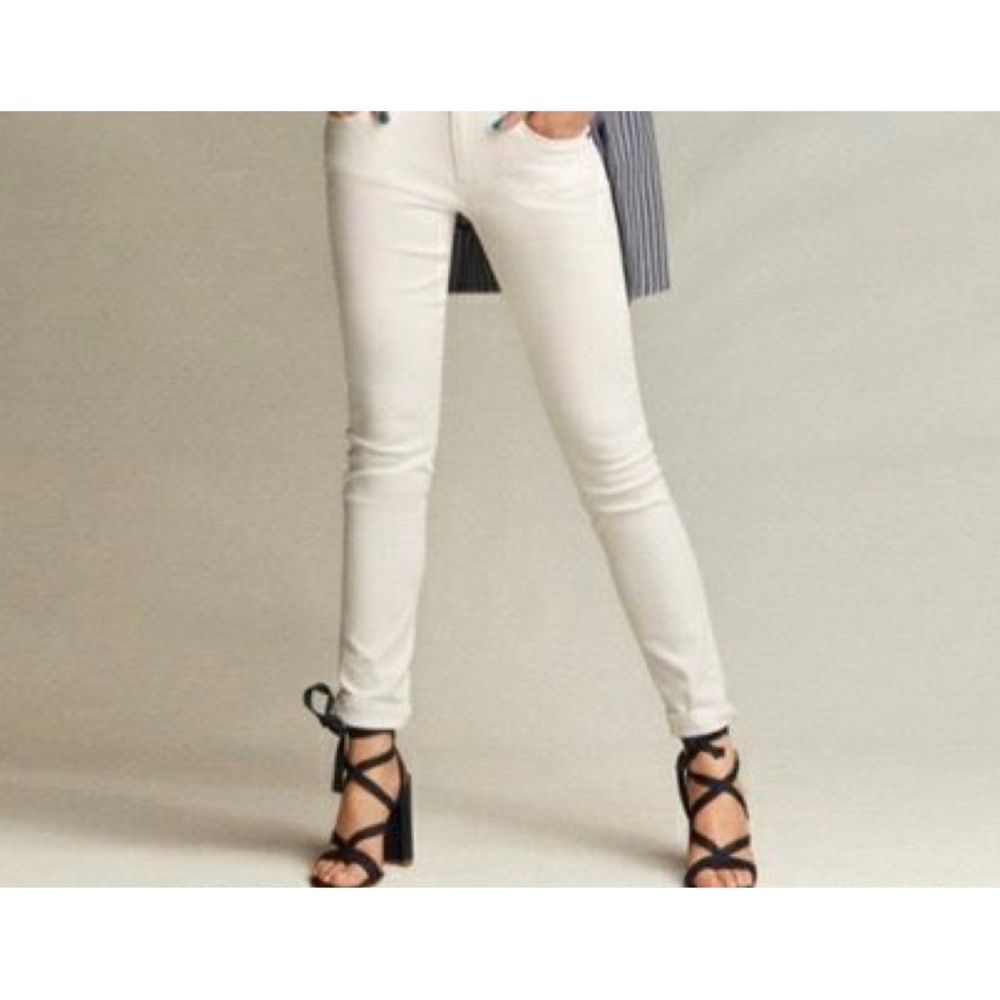 Cabi High Skinny Jeans, New in package, #5491, Size 16